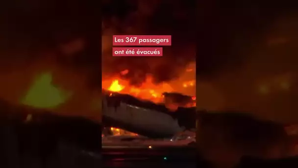 Un avion a pris feu lors d’une impressionnante collision à l’aéroport de Tokyo-Haneda au Japon.