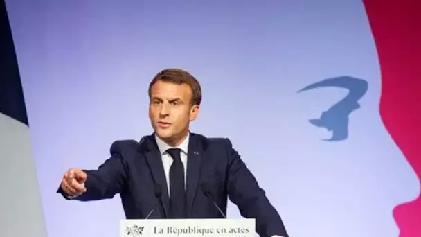 Cocooning : quand Emmanuel Macron câline ses troupes