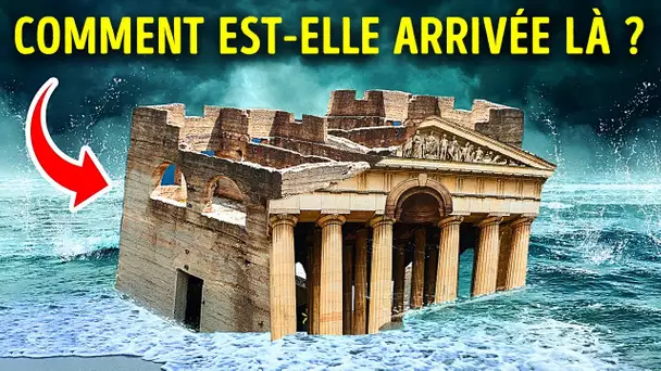 Un Étrange Bâtiment Est Mystérieusement Apparu Sur Une Plage