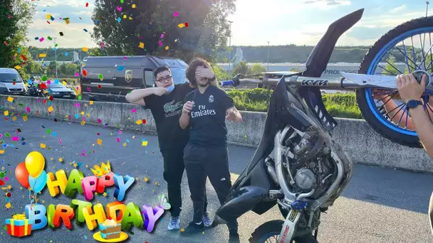 J'offre une Moto Cross a mon frère pour ses 25 ans ! 🔥🎉