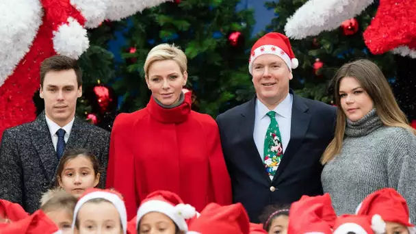 Charlene de Monaco, mère Noël complice avec les enfants de Stéphanie