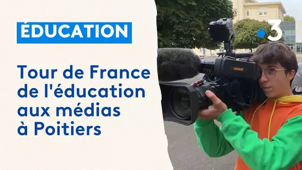 Tour de France de l'éducation aux médias et à l'information : les scolaires sensibilisés à Poitiers