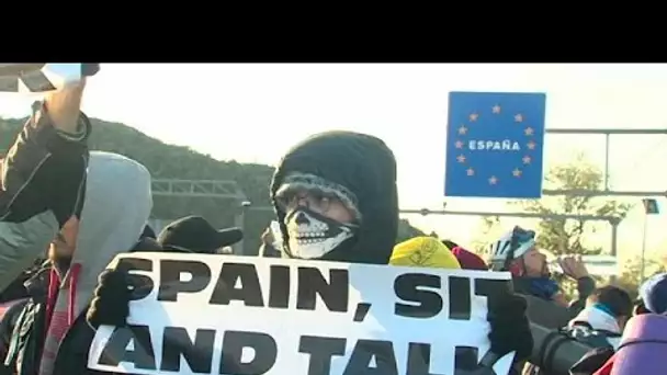 La police déloge les manifestants à la frontière franco-espagnole
