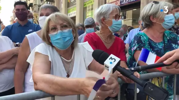 Beaucoup de monde pour rencontrer Nicolas Sarkozy en séance de dédicaces à Chalon-sur-Saône