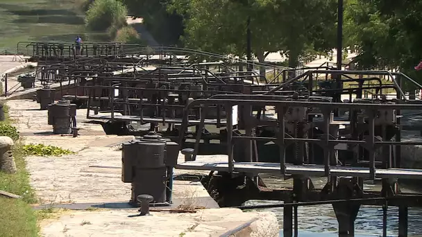 Découvrez les 9 écluses de Fonséranes à Béziers, ouvrage remarquable du canal du Midi