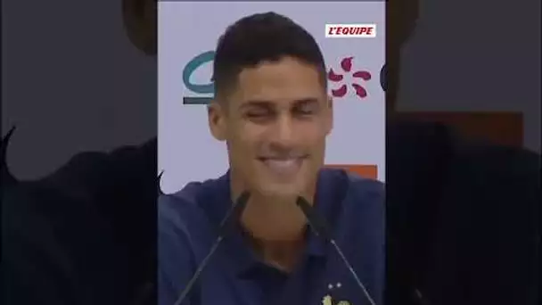 Varane chambre Rami sur une alarme en conférence de presse #shorts #worldcup