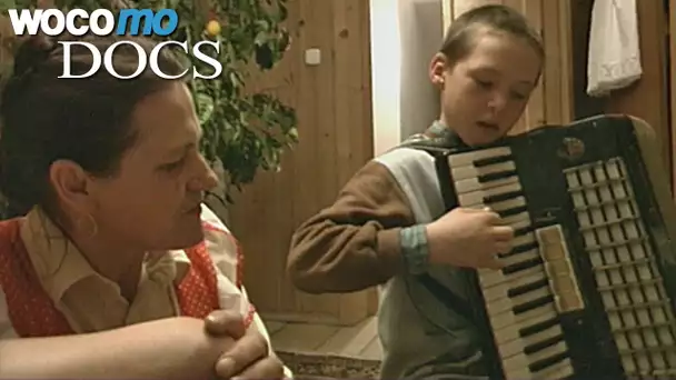 The Musician from the Tatra (Documentary about a little boy in Poland, 2003)
