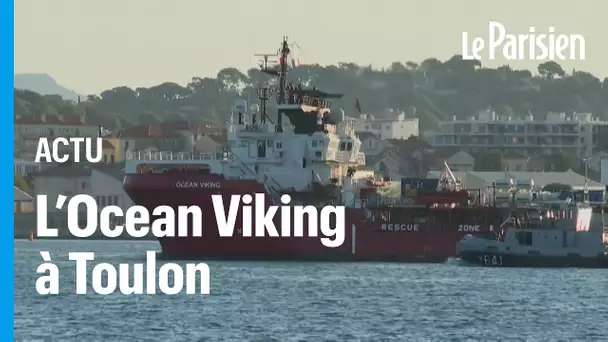Le navire Ocean Viking entre dans le port militaire de Toulon avec 230 migrants à son bord