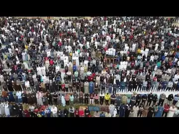Les musulmans du monde entier célèbrent la fin du Ramadan