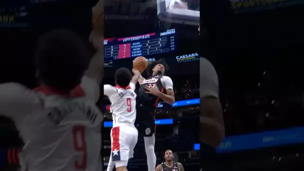 Showing off the hops and throwing down the rock 🔥