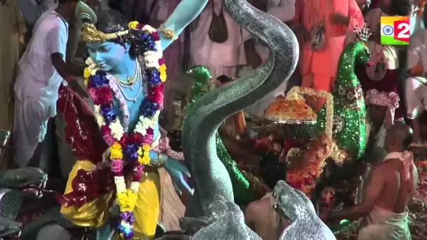 Le dieu Krishna en bateau  - No comment // India, épisode 33