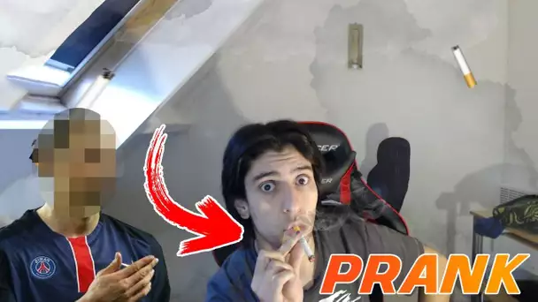 YASSINE FUME UNE CIGARETTE ! IL LE FRAPPE EN LIVE PRANK