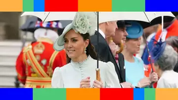 Kate Middleton rayonne malgré la pluie  la duchesse ressort une robe unique lors d'une garden party