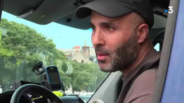 Nantes : les policiers expliquent la nouvelle réglementation concernant le portable au volant.