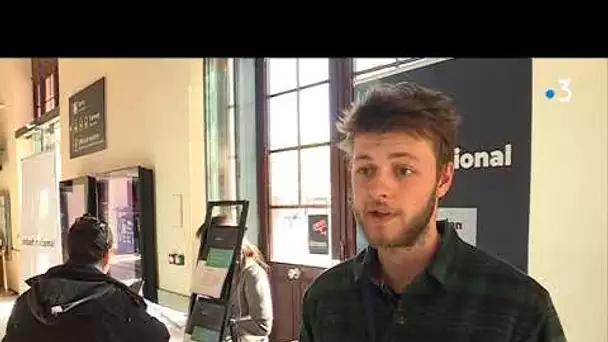 Florian Lecerre, animateur du stand débat national