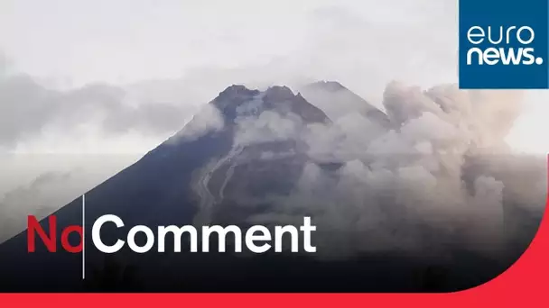 Un volcan indonésien entre en éruption