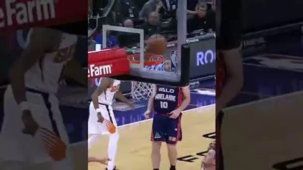 Cam Payne pulls off a WILD ball fake 🪄 | #shorts