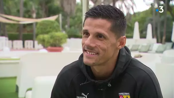 Interview avec Florian Sotoca, le joueur du RC Lens pendant le stage de préparation en Espagne