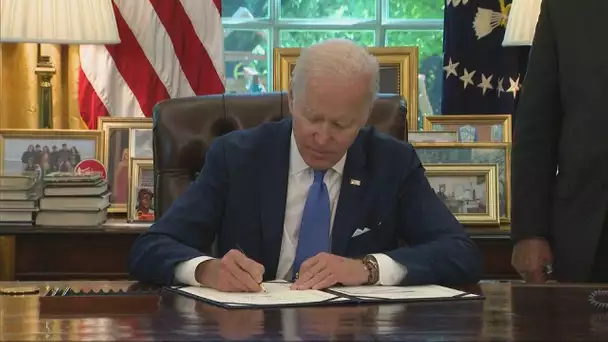 États-Unis : Joe Biden signe la loi prêt-bail qui facilitera l'envoi d'aide militaire à l'Ukraine