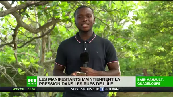 Guadeloupe : les manifestants maintiennent la pression dans les rues de l’île