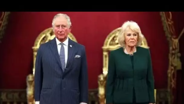Le prince Charles et Camilla marquent une journée douce-amère à l'occasion du premier anniversaire d