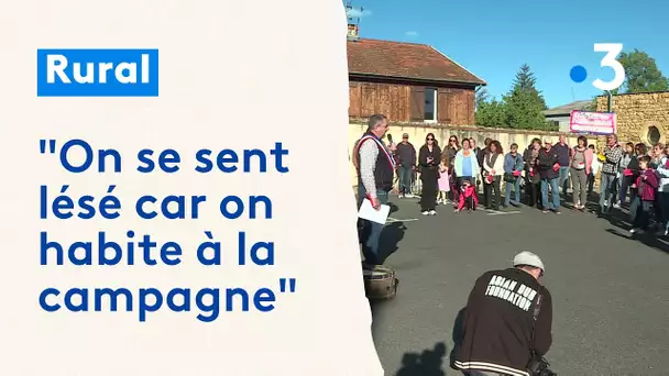 Le bus scolaire ne s'arrête pas dans ce village de Bourgogne