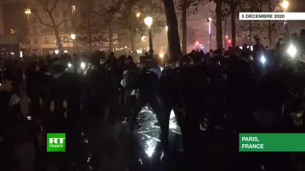 Paris : un journaliste blessé par la police lors de la manifestation contre la loi Sécurité globale