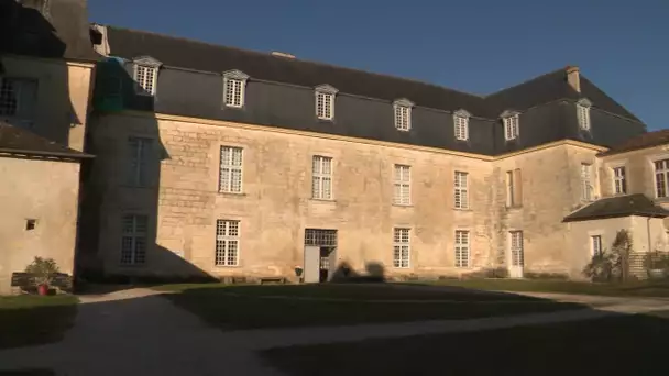 Patrimoine : de petites mains redonnent vie au château de Chalais en Charente
