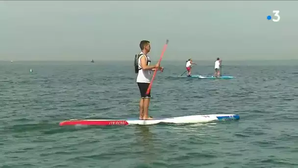 Courses de paddle à Etretat