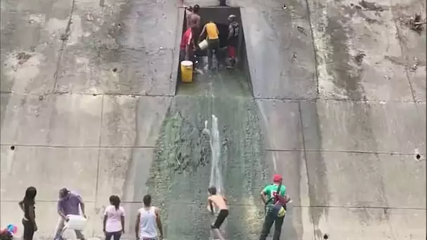 Obligés de boire l'eau des égouts...