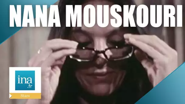 Quand Nana Mouskouri enlevait ses lunettes pour la TV | Archive INA