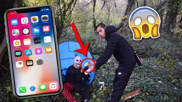 ON LUI OFFRE UN FAUX IPHONE ! LE CLOWN PÈTE UN CÂBLE 😡