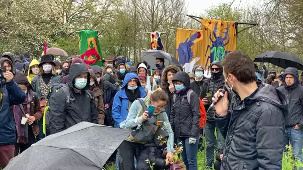 A Rennes, environ 400 personnes disent non à l'urbanisation des terres fertiles de la Prévalaye