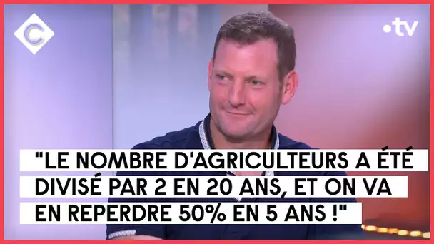 L’homme qui veut aider nos fermes - C à Vous - 26/06/2023