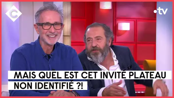 L'attirance physique entre Thierry Lhermitte et Patrick Timsit - C à Vous - 31/05/2023