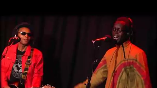 Indy Dibong interprète "Na so e Dey" dans Musiques du monde