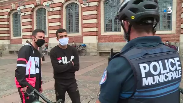 A Toulouse, les policiers dans la rue pour contrôler le respect du port du masque obligatoire