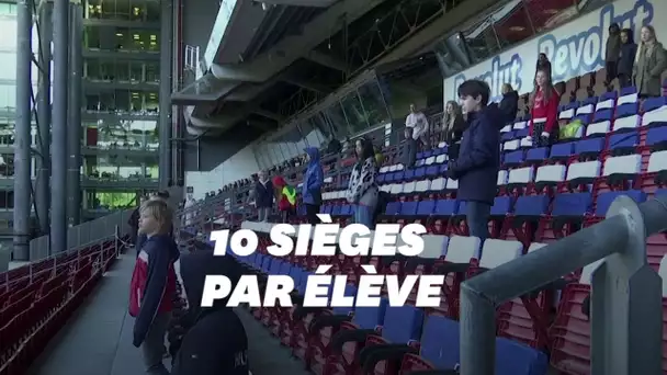 Ces enfants danois ont repris l'école dans un stade de foot