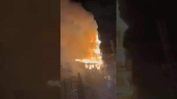 Un violent incendie s'est déclenché à la mairie du 12e arrondissement de Paris