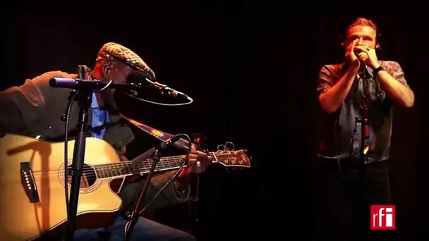 Boubacar Traoré chante "Mbalimaou" dans Musiques du Monde