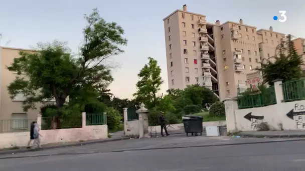 Marseille cité des Rosiers, les dealers installent des barrages pour contrôler le trafic de drogue