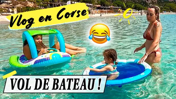 VOL DE BATEAU ! 😂 / Vlog en Corse / Vacances en famille