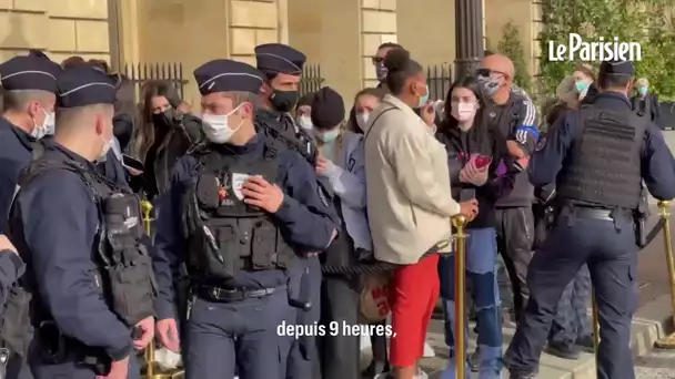 La police disperse les fans parisiens qui attendent Justin Bieber: «Je suis sûre qu’ils font div