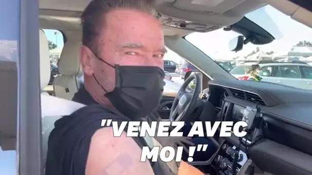 Arnold Schwarzenegger s'est fait drive-vacciner aux États-Unis