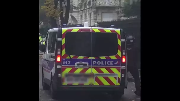 Les policiers arrivent à s'échapper par miracle