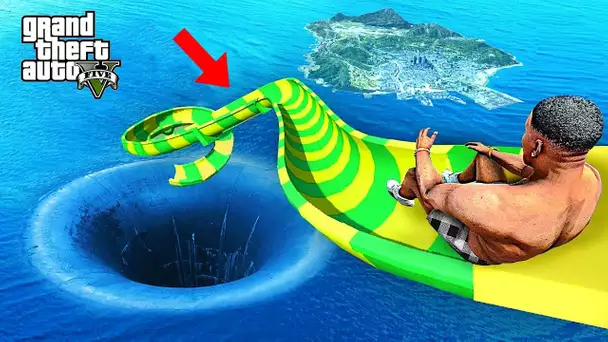 Je DESCENDS le TOBOGGAN le plus FOU de GTA 5 ! (Parc Aquatique)