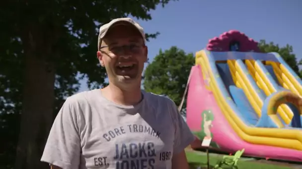 Un parc gonflable qui fait le paradis des enfants