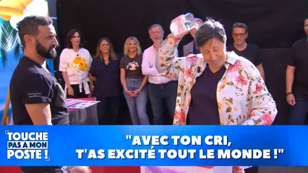 Concours de t-shirt mouillé entre les chroniqueurs !