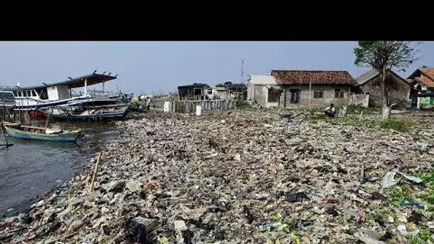 No Comment : l'Indonésie jonchée de plastique