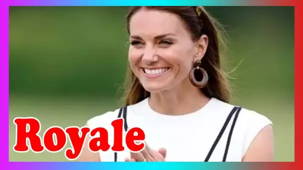 Kate «comme n'importe quelle autre maman» alors que duchesse «se fond vraiment» au parc tr@mpolines